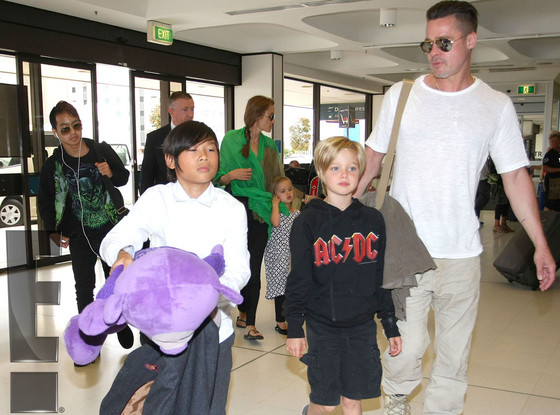 Brad Pitt, Angelina Jolie, Maddox, Pax, Shiloh, Vivienne, Knox, Exclusive Brad Pitt, Angelina Jolie, Maddox, Pax, Shiloh, Vivienne, Knox, Exclusive